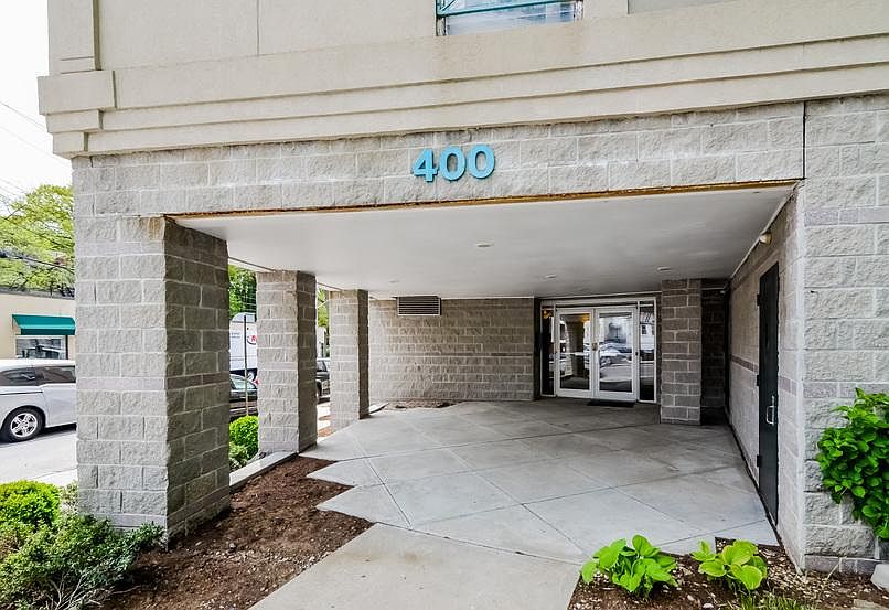 1st image of 400 Mount Pleasant Ave