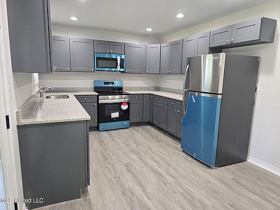 4th image of 142 Ben Dr