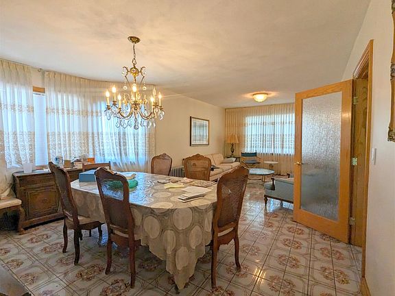 5th image of 71 Pennsylvania Ave #1