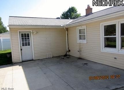 2nd image of 954 Center St