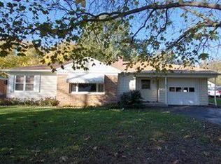 521 Barrington Ave, Dundee, IL 60118