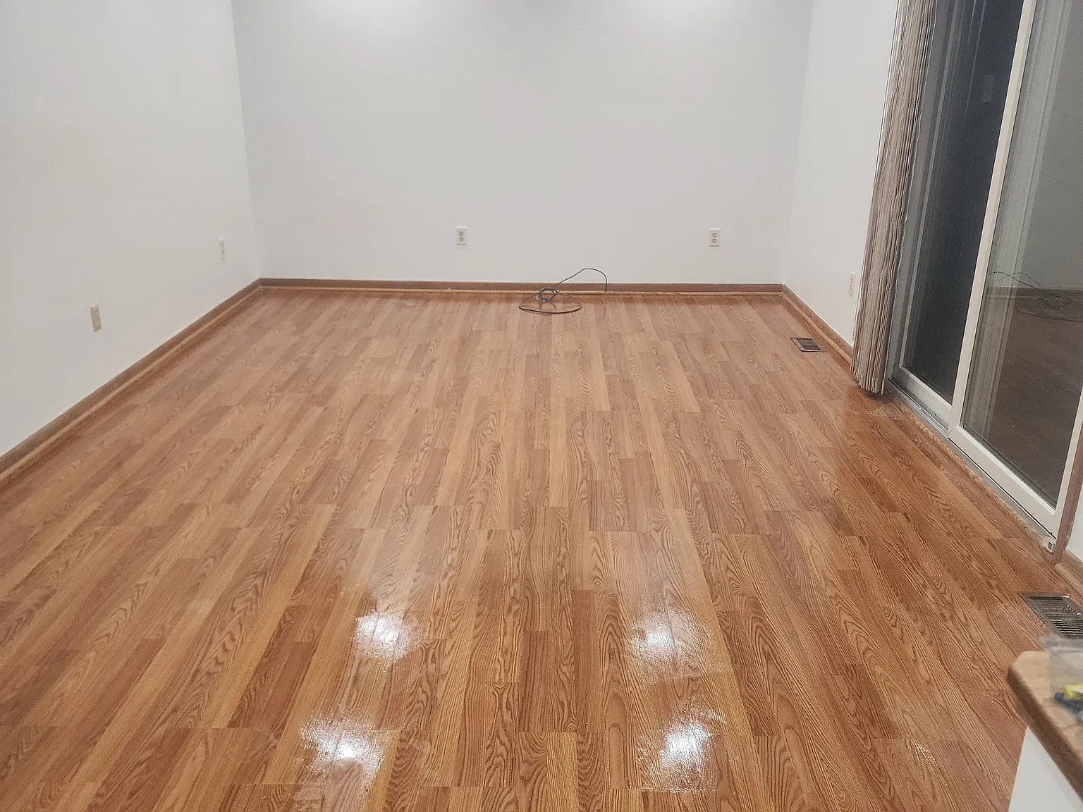 3 bed, 1600 sqft, $2,300 — Photo 2