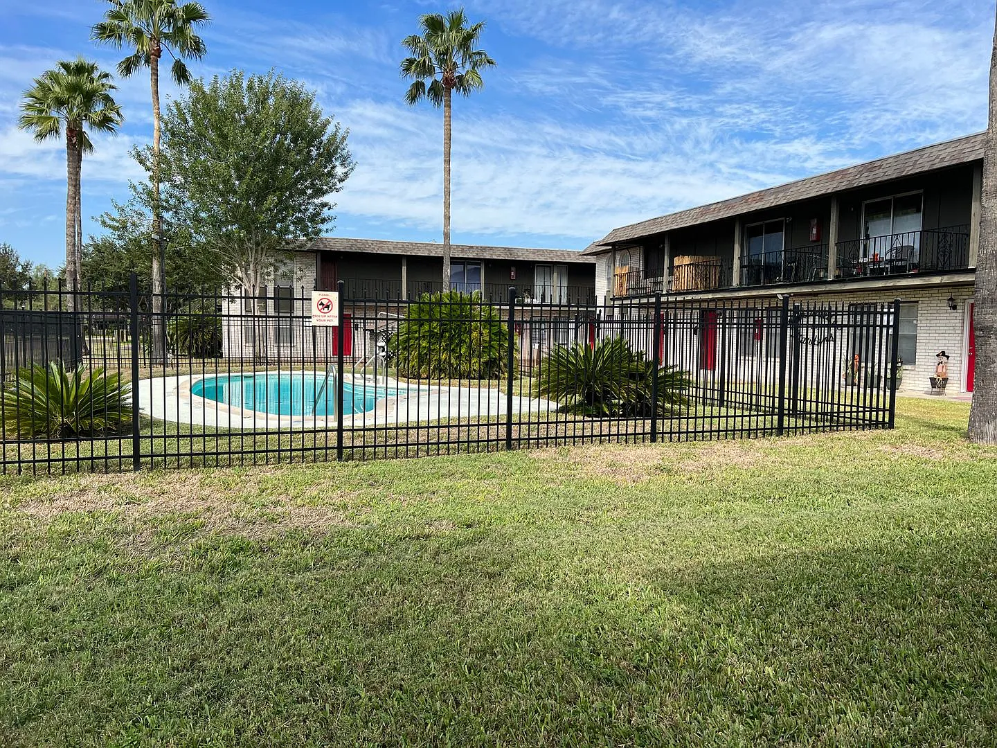206 N. Montevideo Ave. — Photo 3