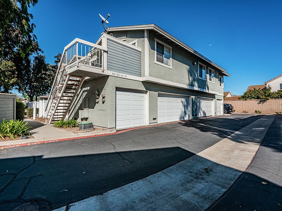1st image of 806 Shelter Cove Way