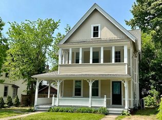 105-107 Nonotuck St, Holyoke, MA 01040