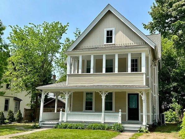 105-107 Nonotuck St, Holyoke, MA 01040