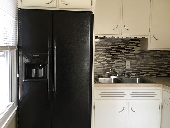 4th image of 416 Highland Ave