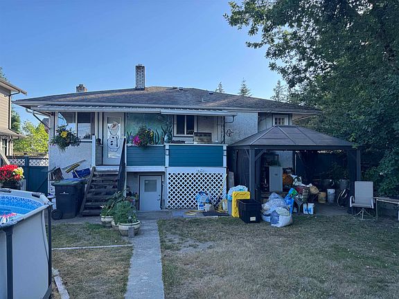 2nd image of 833 Scott St