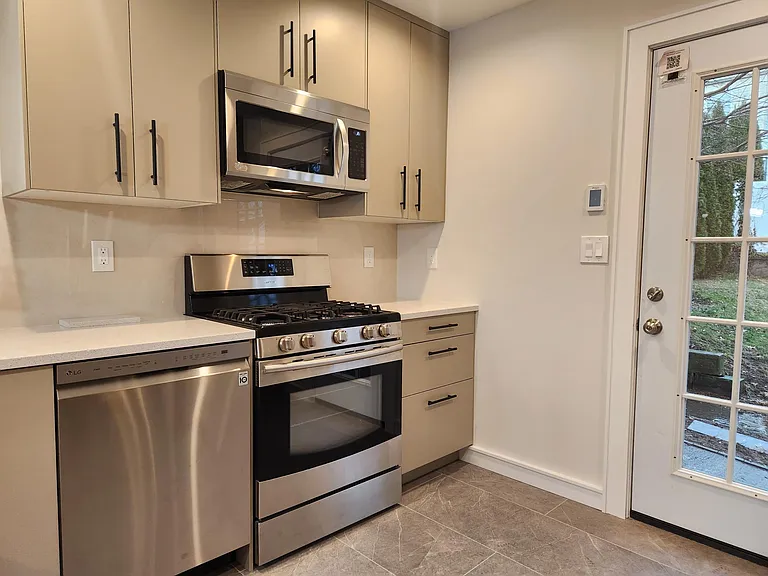 411 Hoboken Rd #1 — Photo 10
