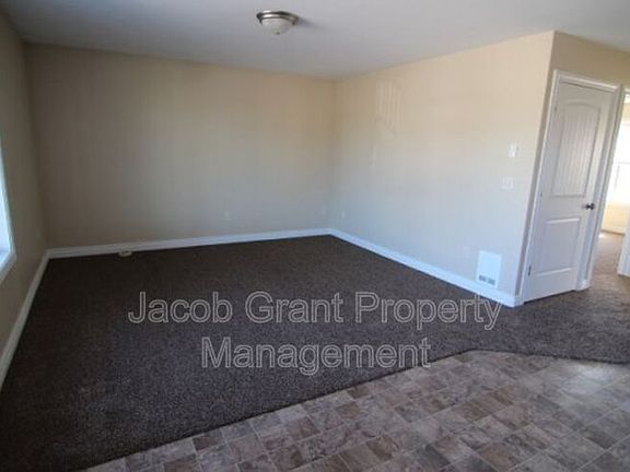 5th image of 225 Opal Ct APT 1B