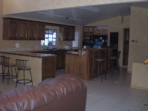 4th image of 955 Tucker Ln