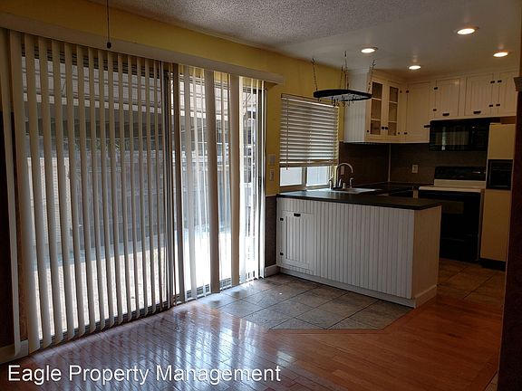5th image of 8800 La Riviera Dr Unit A