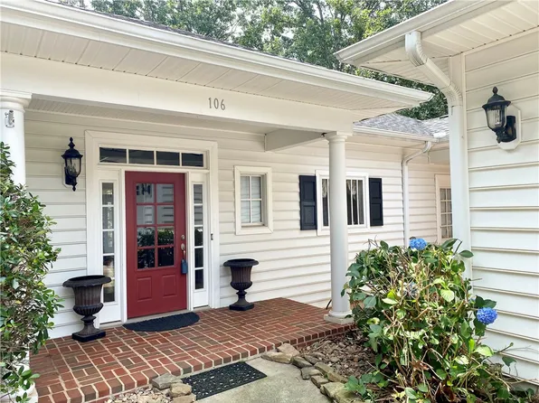 106 Blake Dr, Townville, SC 29689