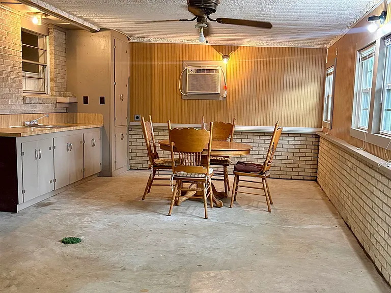 725 Bienville St — Photo 8