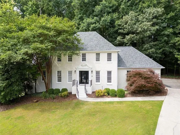 3916 Morris Ct, Peachtree Corners, GA 30092