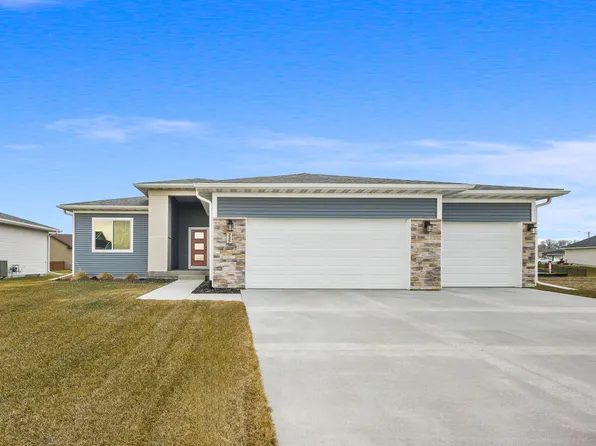 225 Cedar Dr, Gilbert, IA 50105