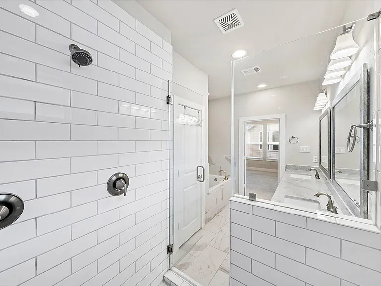 420 W 28th St #D — Photo 20