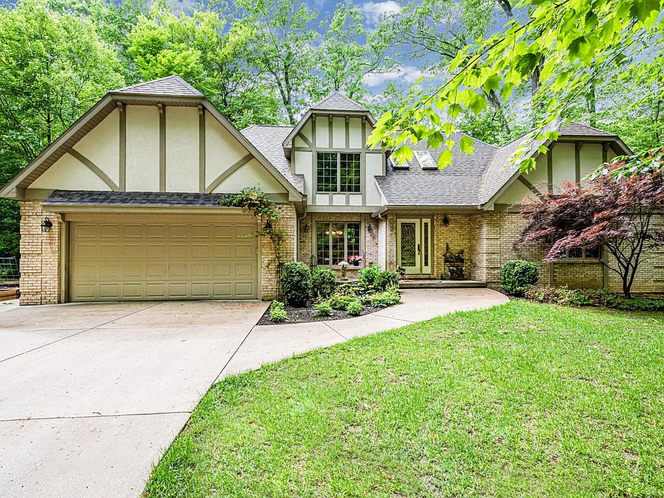 1st image of 4570 Ross Dr