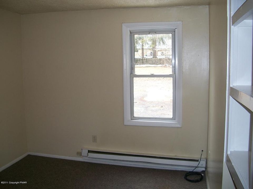 2nd image of 1386 Pocono Blvd APT 102