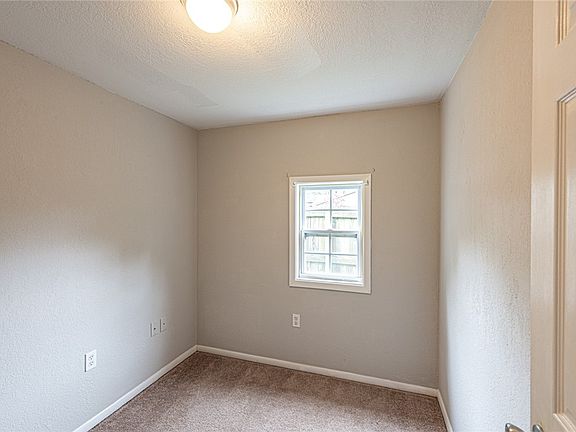 4th image of 2906 1st St