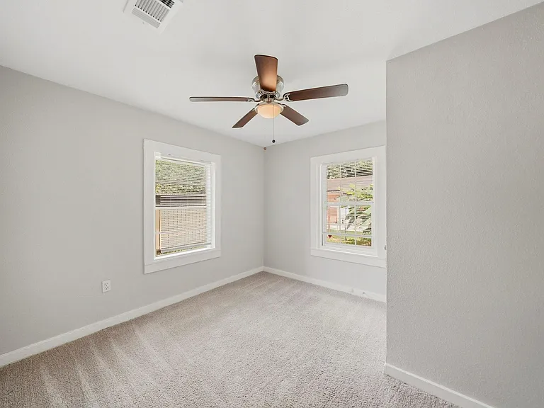 915 S Shanks St — Photo 11