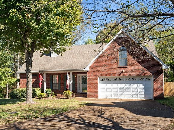2nd image of 708 Elderberry Ct