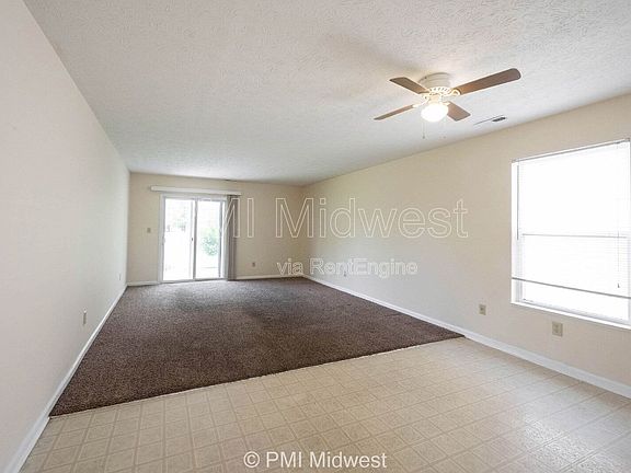 3rd image of 5834 Long Ridge Pl