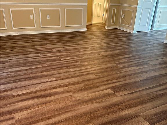 3rd image of 7821 Shellbark Drive