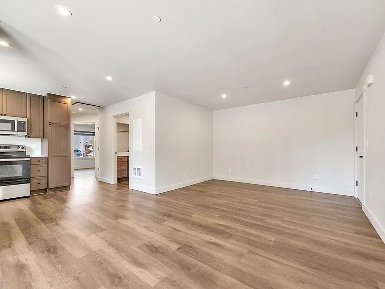 Jetty Stone Apartments — Photo 46