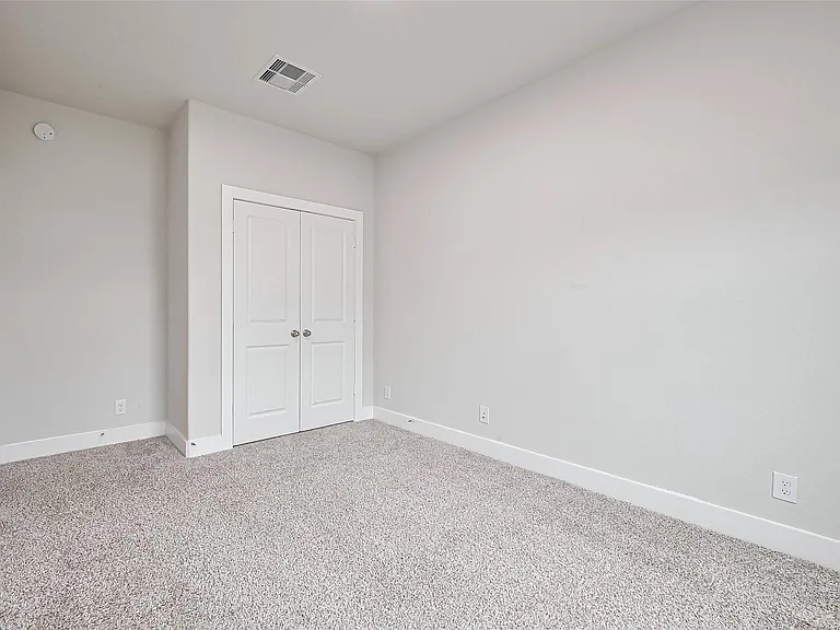200 Catalina Cove Dr — Photo 32