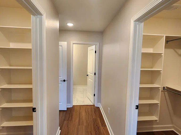 148 Kelton Dr — Photo 7