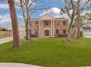 16614 Cliffrose Ln, Houston, TX 77062
