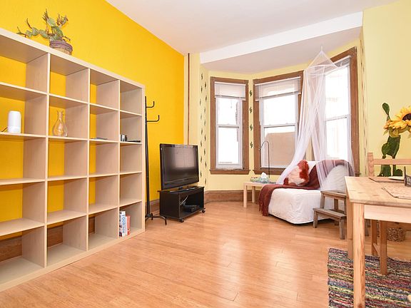 2nd image of 4920 Warrington Ave #2