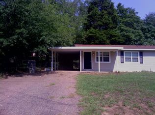 701 Viewcrest Dr, Longview, TX 75604