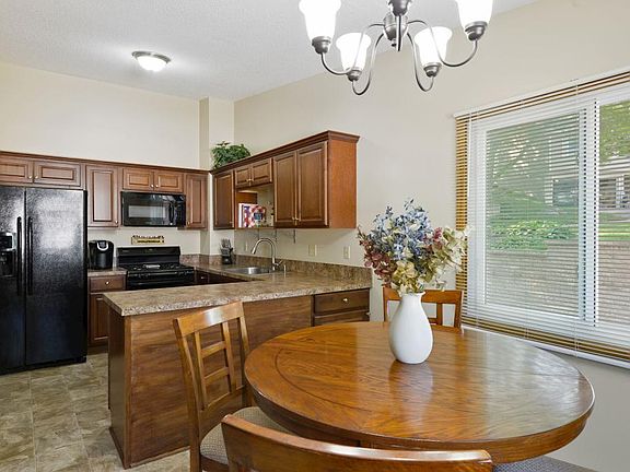 5th image of 149 Woodland Dr