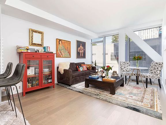 3rd image of 100 Norfolk St #4A