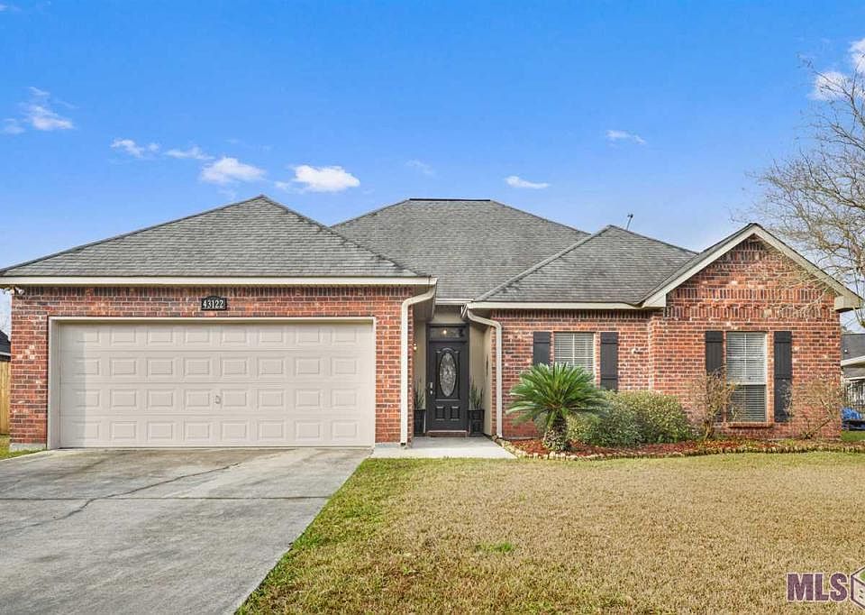 1st image of 43122 Sycamore Bend Ave