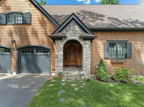 14 Bretton Rd, Dover, MA 02030
