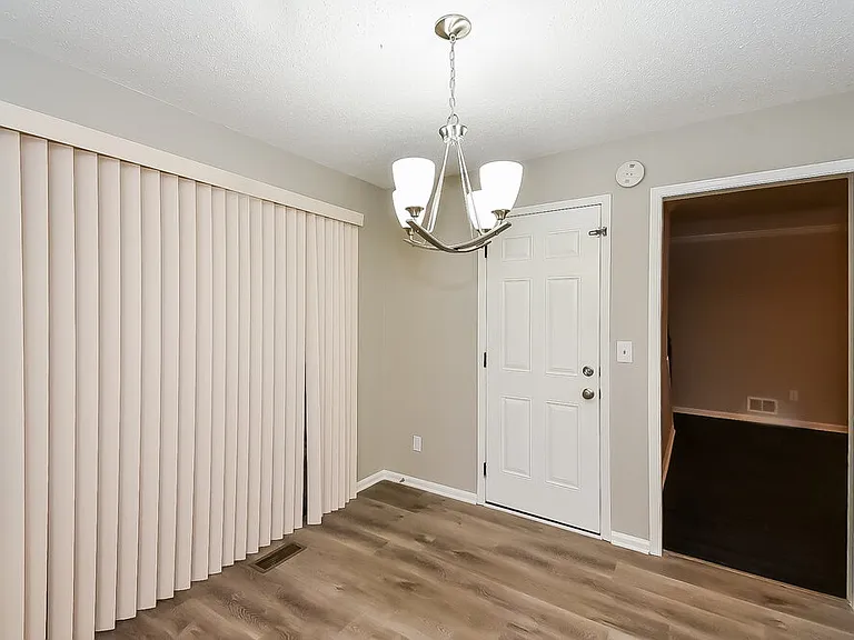2466 Zachary Woods Dr NW — Photo 7
