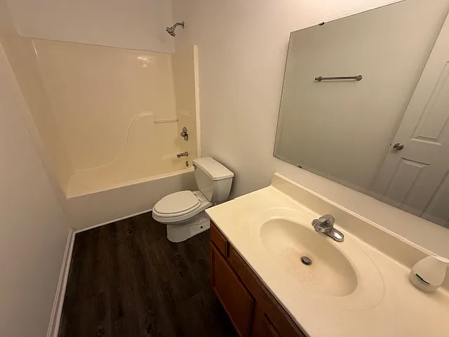 3 bed, 1056 sqft, $1,400 — Photo 3