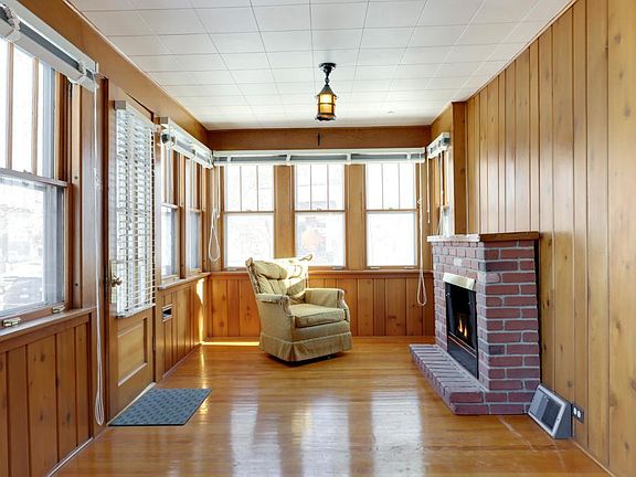 3rd image of 886 Tuscarora Ave