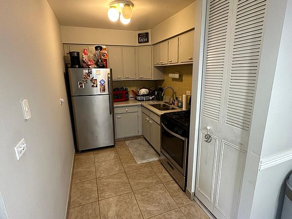 5th image of 5358 N Cumberland Ave APT 213