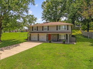 3830 N Denver Ct, Kansas City, MO 64117