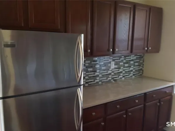 50 Fairview Ave APT 2D, Norwalk, CT 06850