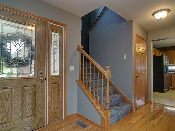 2nd image of 7813 Scarlett Oak Ct