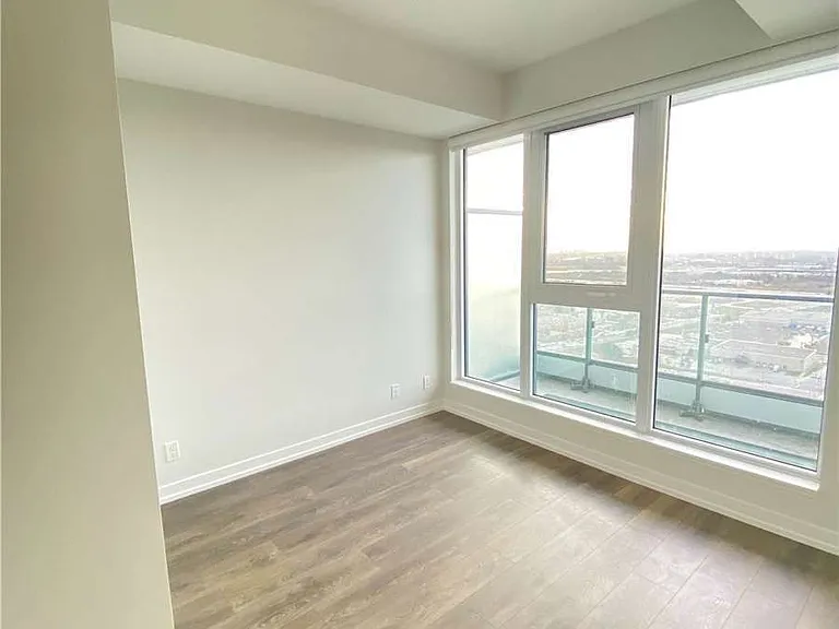 5 Buttermill Ave #3705 — Photo 4
