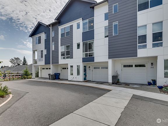 2nd image of 14715 Admiralty Way #A3