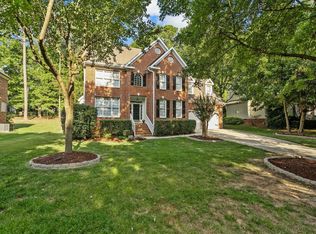 108 Branchside Ln, Holly Springs, NC 27540