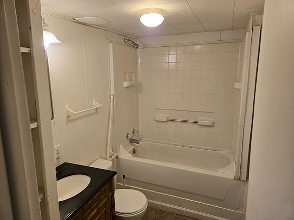 3rd image of 1629 Edgeway Dr #1