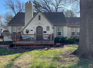 1834 SW Pembroke Ln, Topeka, KS 66604